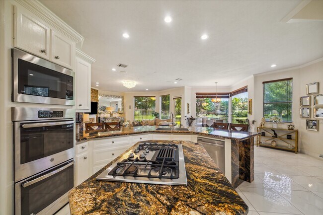 Building Photo - 14 Lake Mist Ct