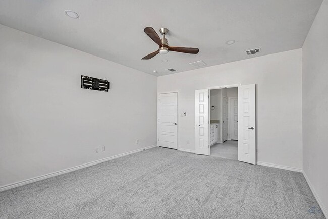 Building Photo - 1813 Wrigley Dr