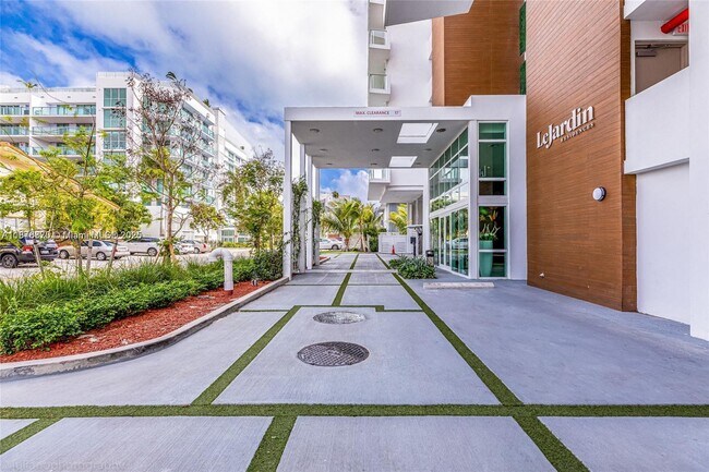 Building Photo - 1150 102nd St