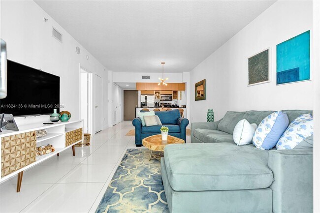Building Photo - 1750 N Bayshore Dr