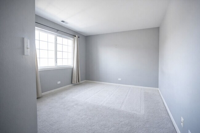 Building Photo - 1084 Park Hill Cir