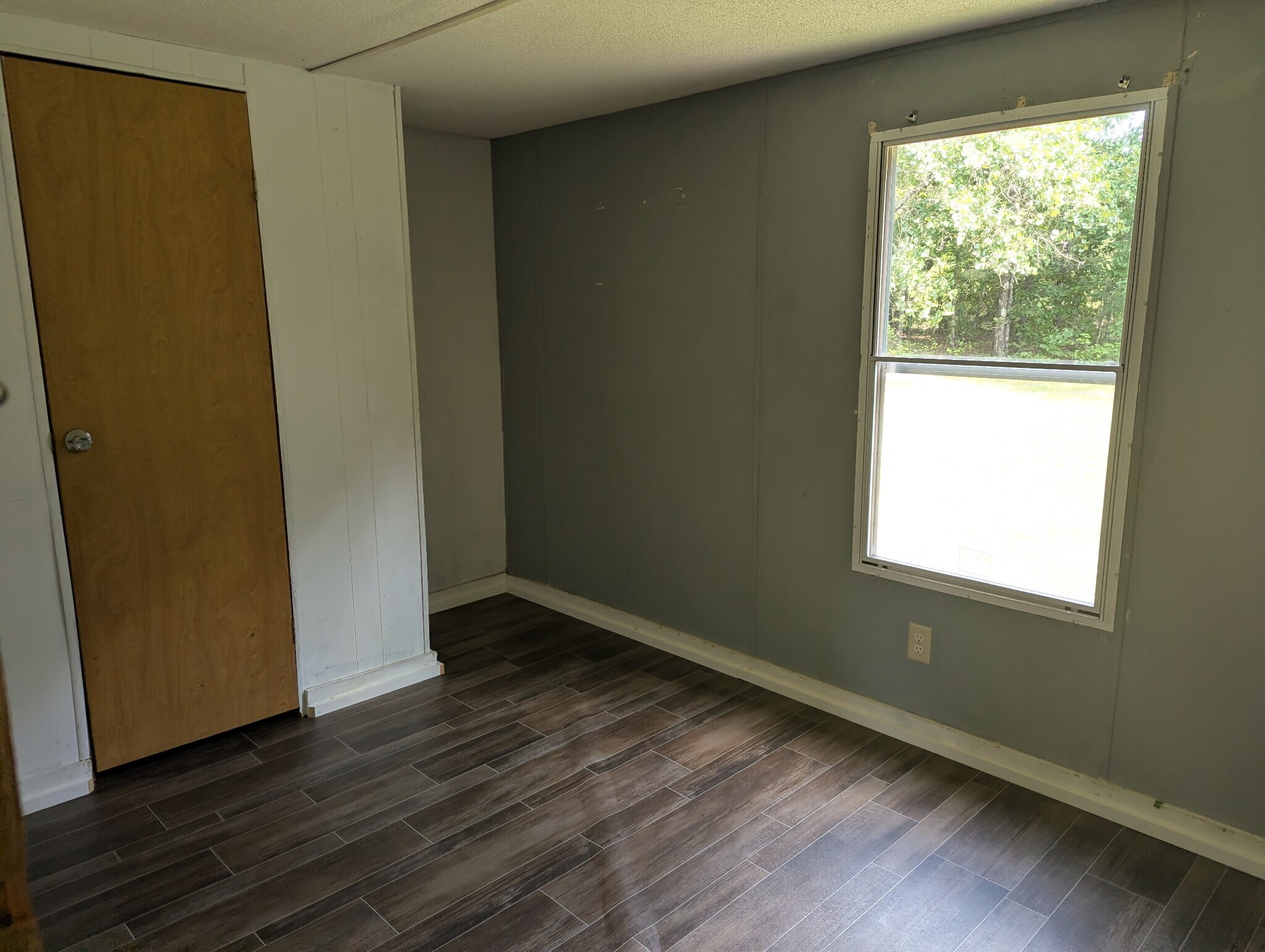 Building Photo - 200 Wild Forest Ln