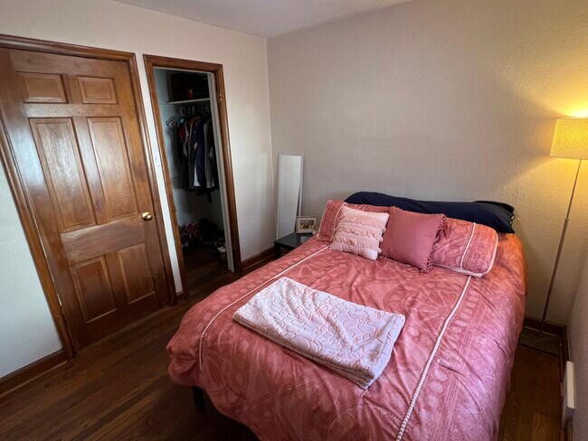 bedroom 2 - 1314 Lincoln Way