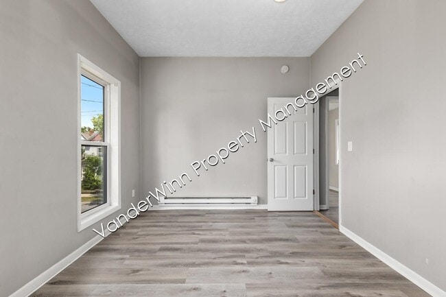 Building Photo - 740 Kellogg St SE