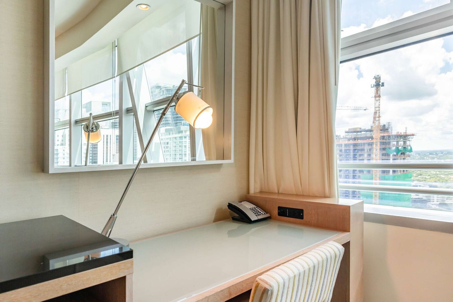 Building Photo - 1395 Brickell Bay Dr