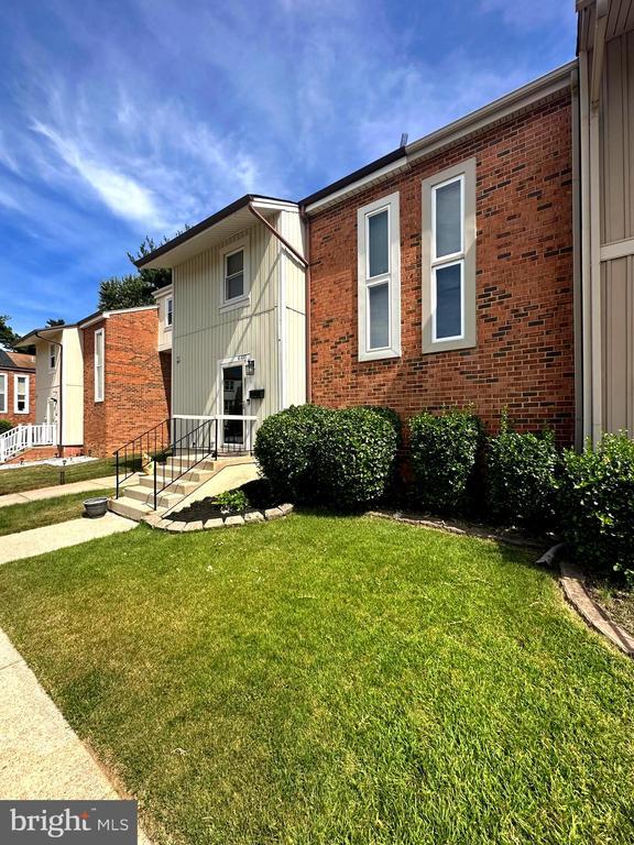 Building Photo - 6300 Bentham Ct