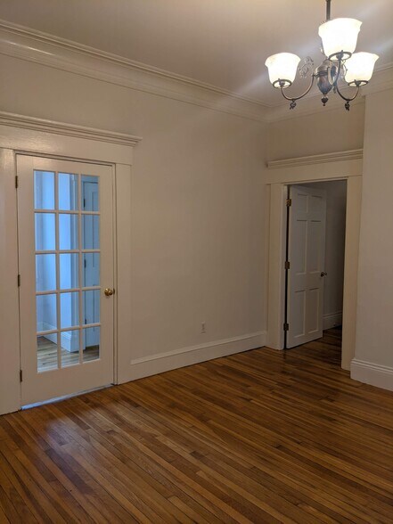 Building Photo - 29 Ellsworth Ave