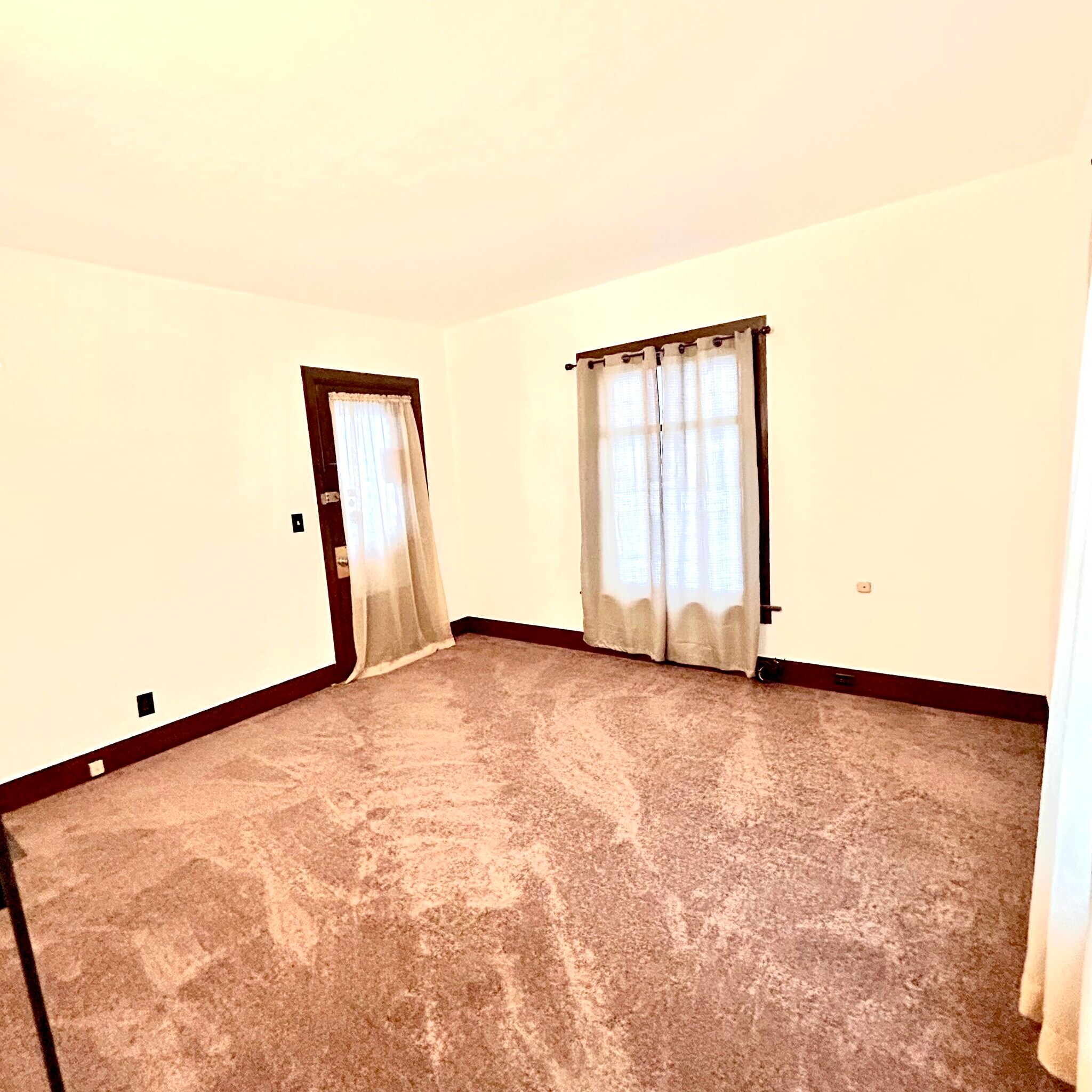 Building Photo - 406 Chestnut St