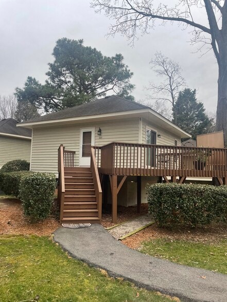 Stand alone condo - 3600 Mill Run