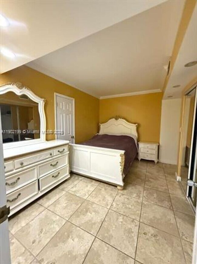 Building Photo - 5401 Collins Ave