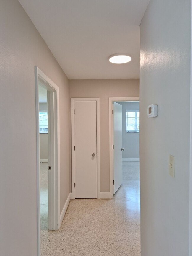 Building Photo - 6826 Dorchester Dr NW