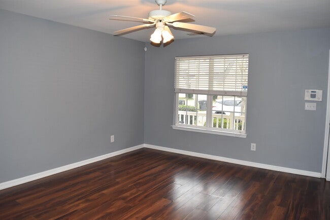 Building Photo - 3911 Hathaway Hills Dr