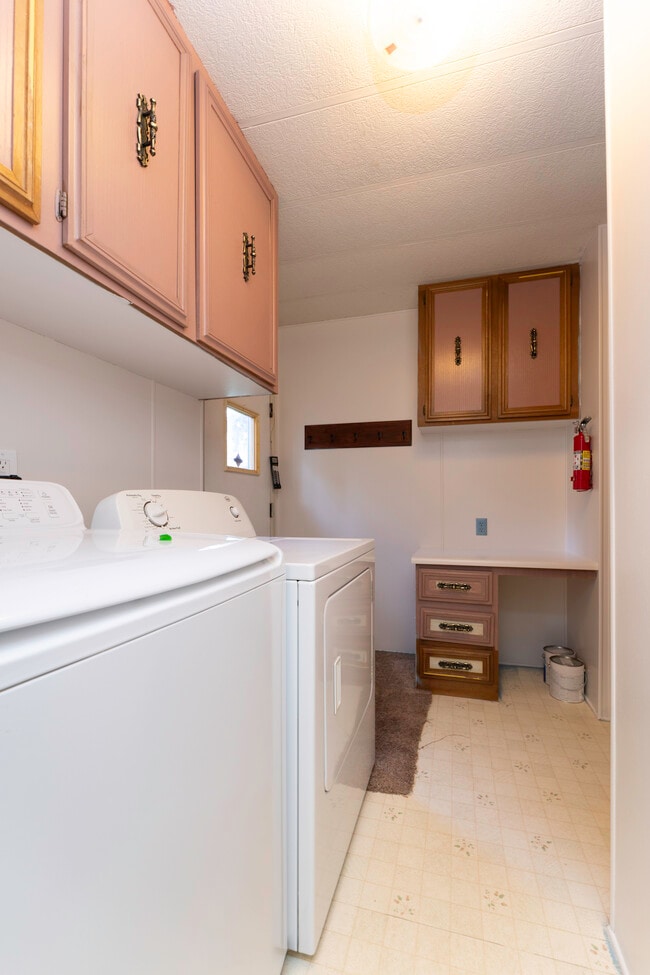 Building Photo - 11811 SE 184th St