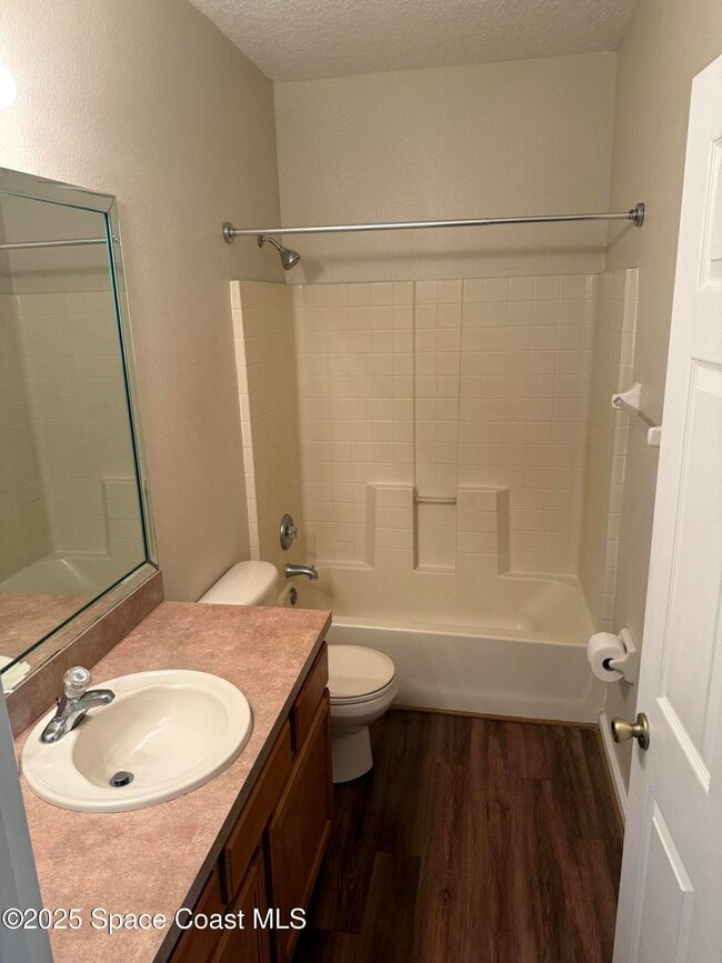 Building Photo - 1234 Bolle Cir