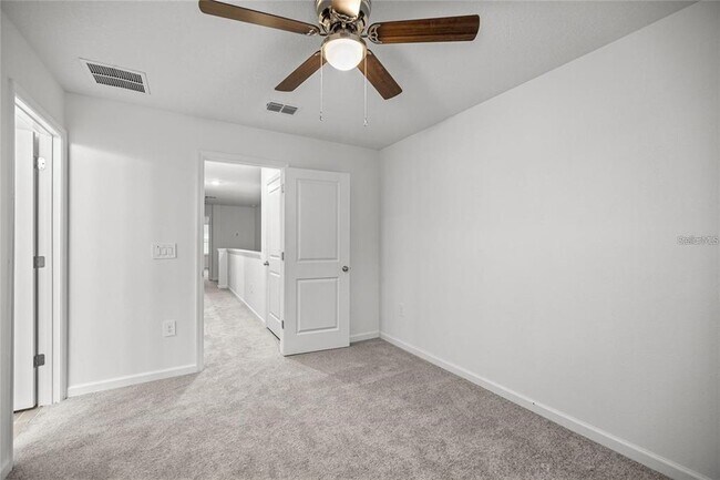 Building Photo - 3644 SE 37th Ct
