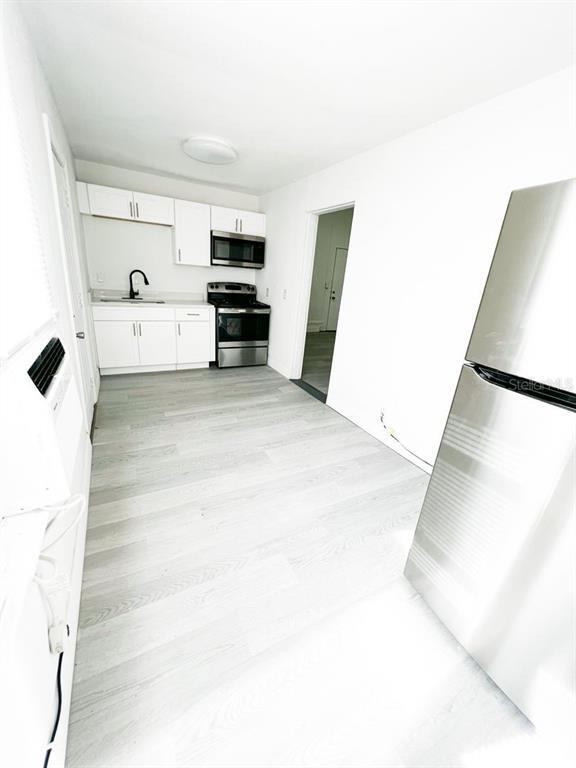 Building Photo - 205 S Grove St