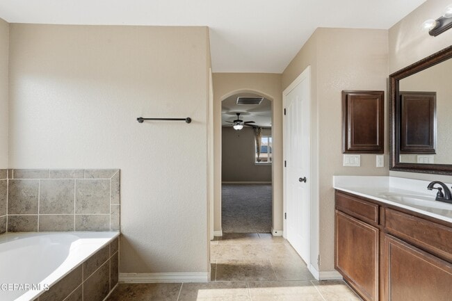 Building Photo - 13255 Emerald Isle St