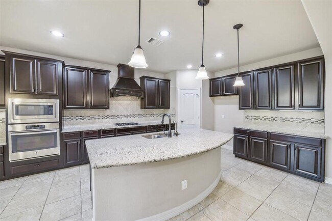 Building Photo - 16815 Violet Trace Ct