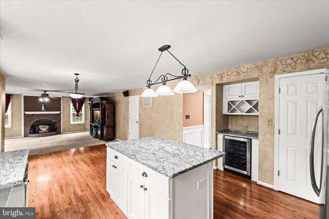 Building Photo - 80 Stonewall Dr