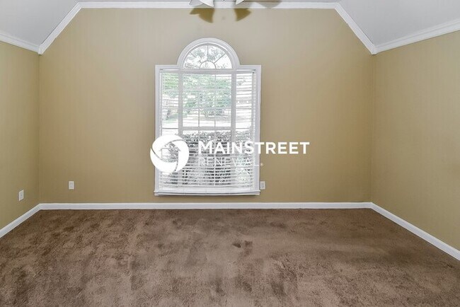 Building Photo - 3 Bedroom Pet-Friendly Home in Memphis, TN with Main Street Renewal