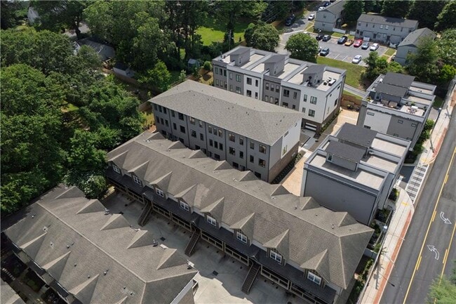 Building Photo - 255 Vannoy Park Lane Dr SE