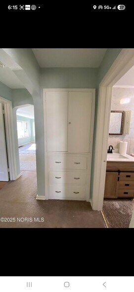 Building Photo - 3331 Van Fleet Pky