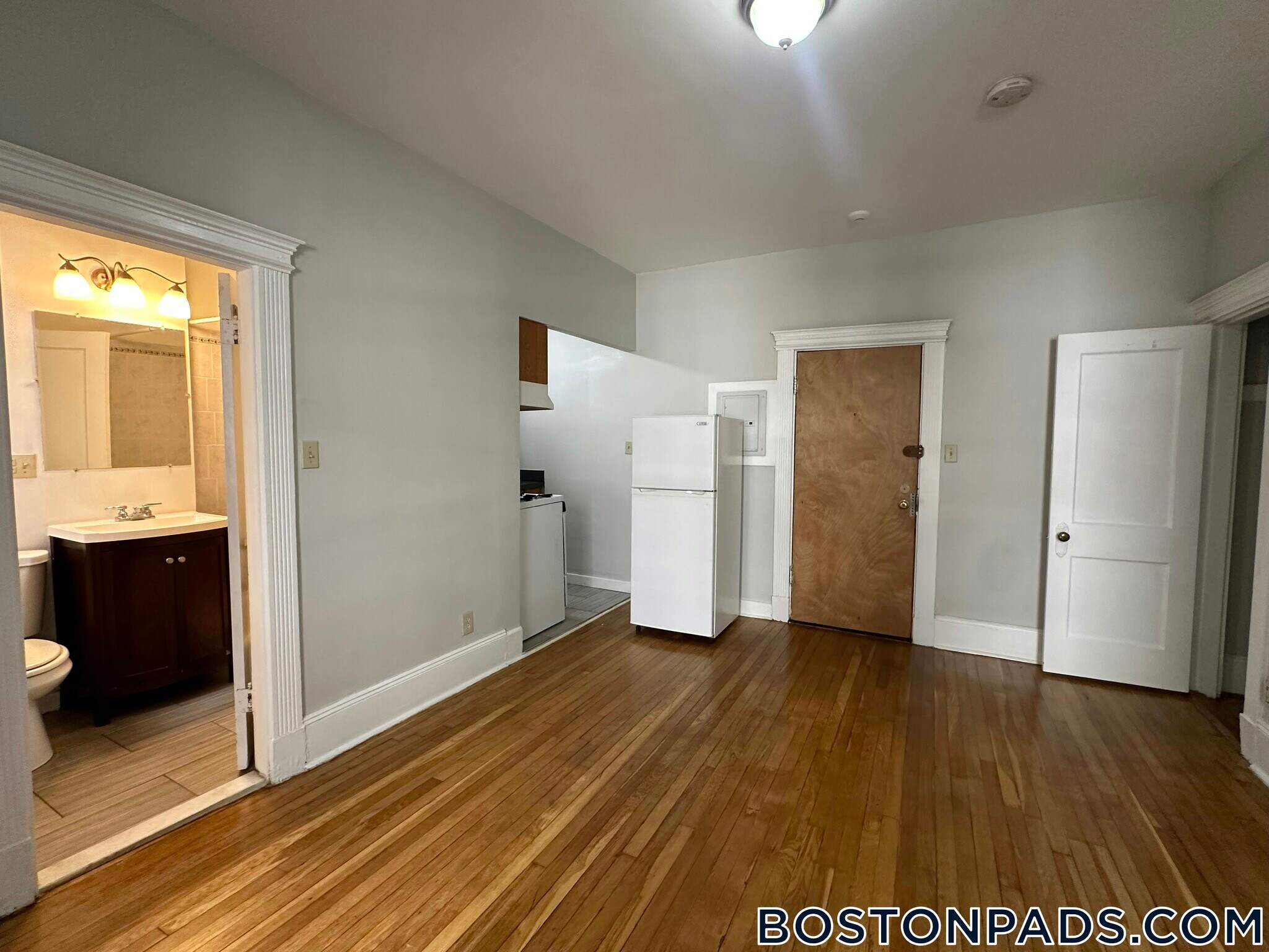 Building Photo - 38 Hemenway St