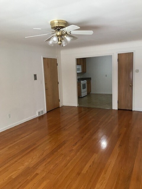 Building Photo - 915 Neff Rd