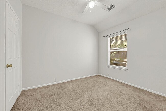 Building Photo - 7530 Broken Oak Ln