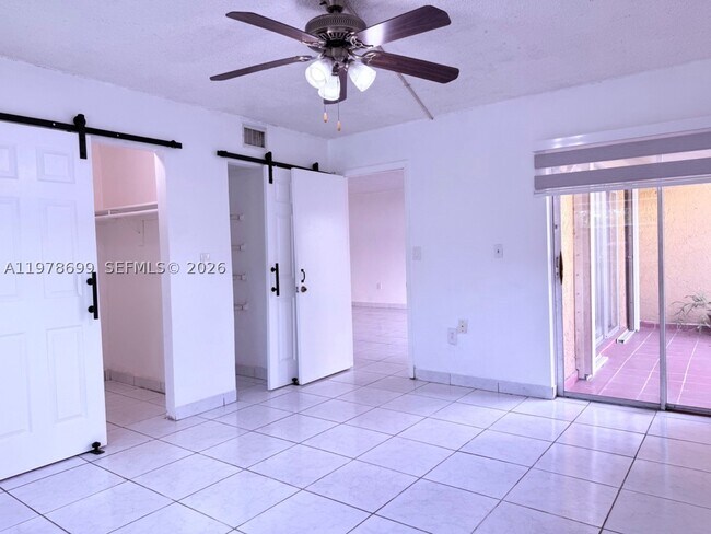 Building Photo - 15470 SW 82nd Ln