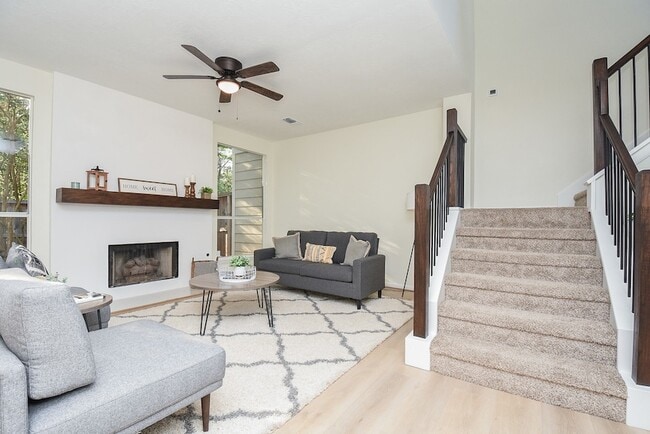 Building Photo - 134 N Magnolia Pond Pl