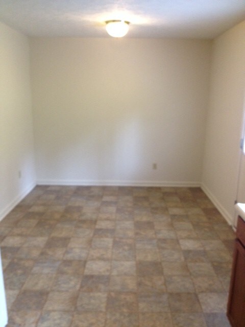 Eat in Kitchen - 215 McDaniel Ave