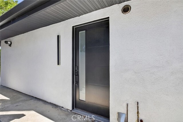 Building Photo - 10804 Paso Robles Ave
