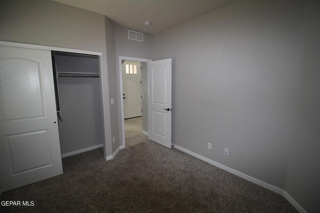 Building Photo - 509 Cedarwood Ave