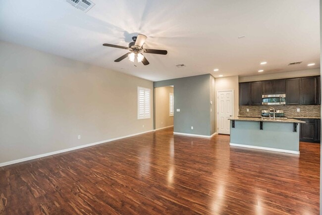 Building Photo - Stylish 3-Bedroom Home with Loft & Upgraded Kitchen!