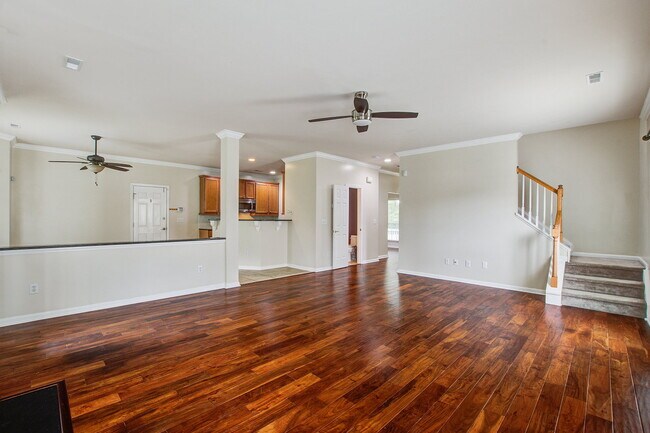 Building Photo - 5421 Red Tip Ln