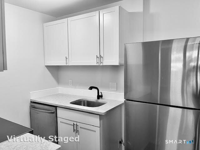 Building Photo - 45 Monroe St