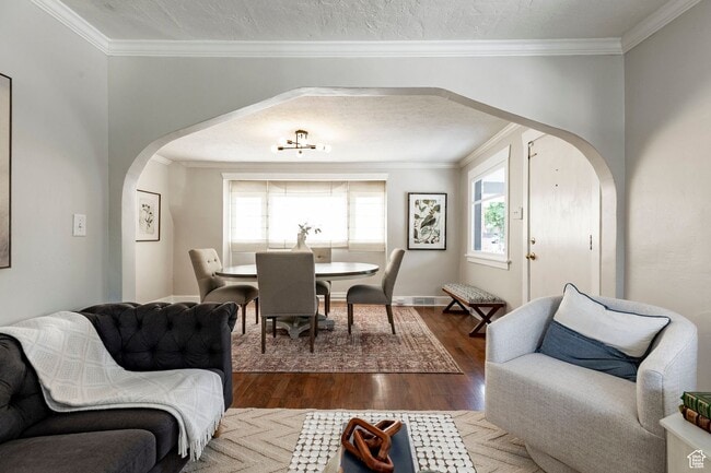 Building Photo - Lovely Liberty Wells Home! TWO Car Garage!...