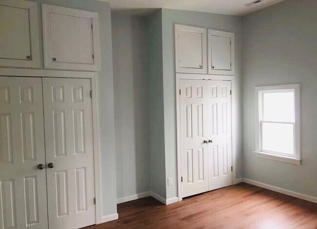 Building Photo - Beautifully Updated 2 bdrm/2bth Home Located in the Peter Paul Neighborhood mere minutes from Dow...