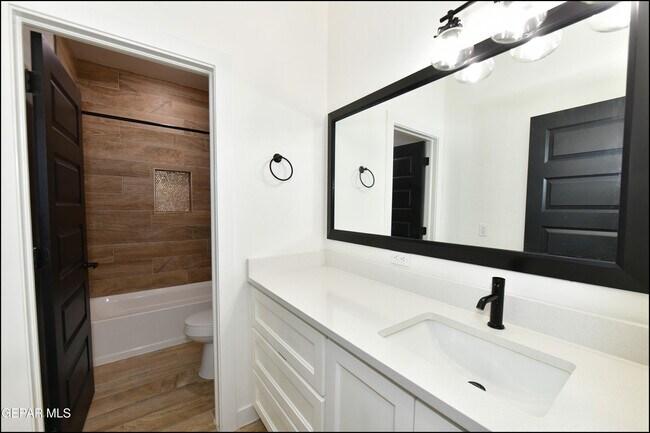 Building Photo - 7913 Mitzie Ram Pl