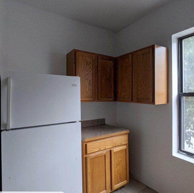 Building Photo - 1530 N Kedzie Ave