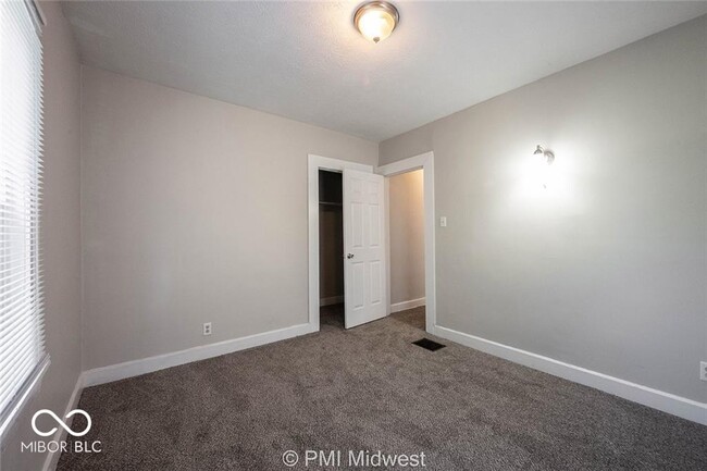 Building Photo - 1529 E Ohio St