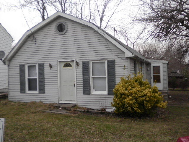 Building Photo - 1715 Hall Ave