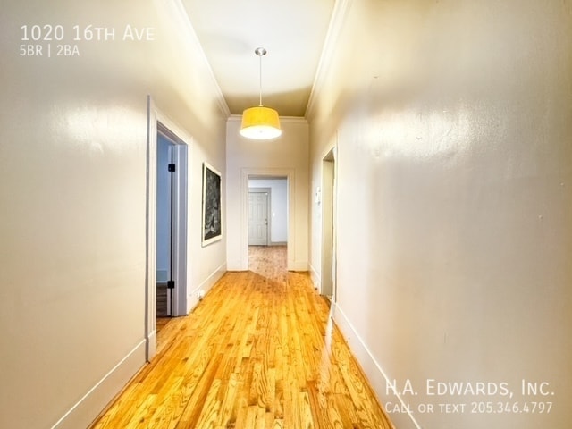 Building Photo - 1020 16th Ave