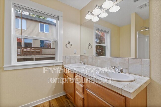 Building Photo - 7909 SW Oviatt Dr