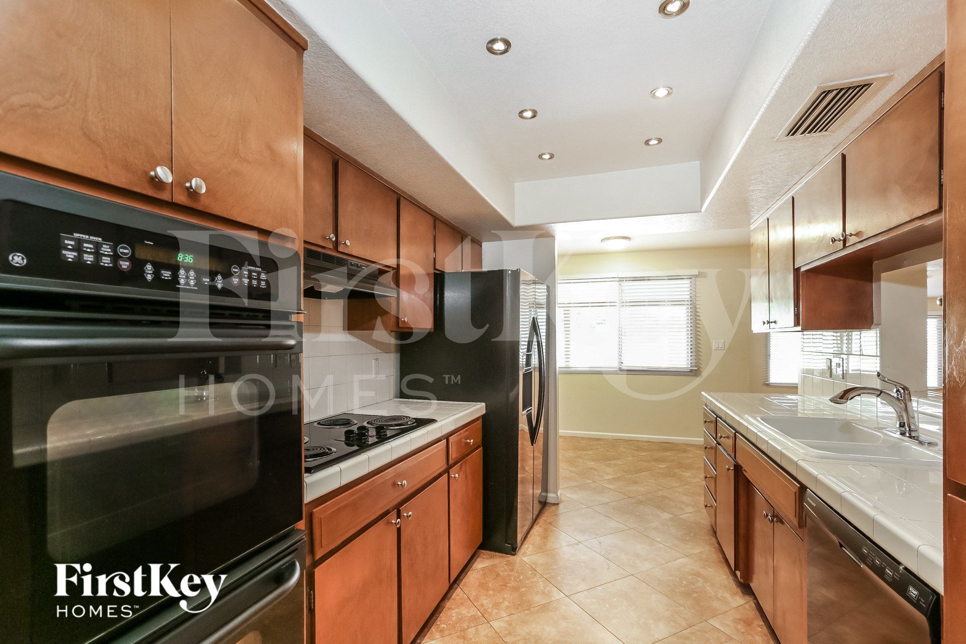 Building Photo - 3012 S Evergreen Rd