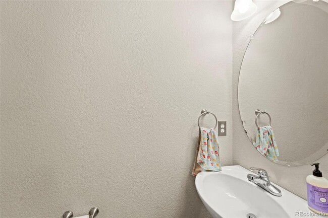 Building Photo - 5521 Cross Creek Dr