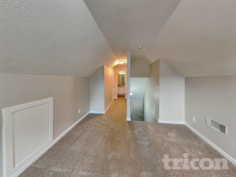 Building Photo - 944 Brisley Cir