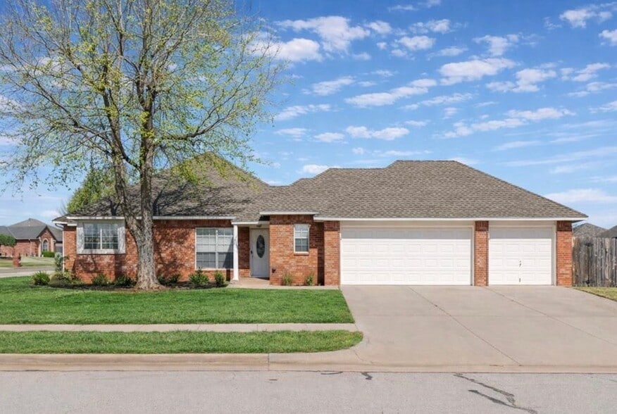 Building Photo - 12700 Sutton Hill Rd