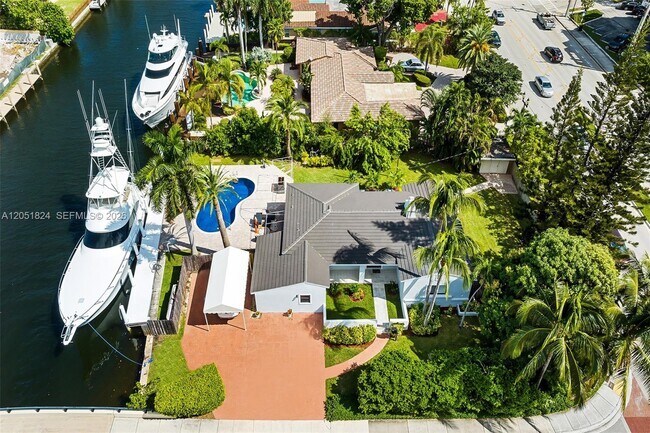Building Photo - 2301 E Las Olas Blvd